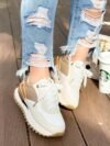 Tenis Charlotte Miel